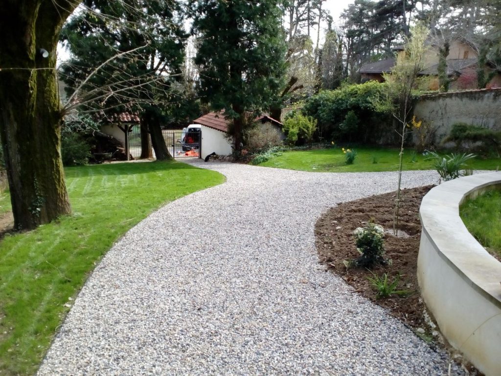 Allee-en-gravier-stabilise-Macon_