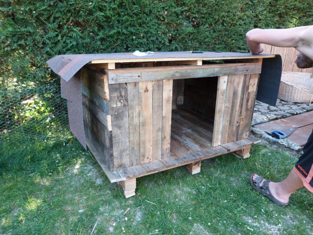 constuire une niche pour chien en palette