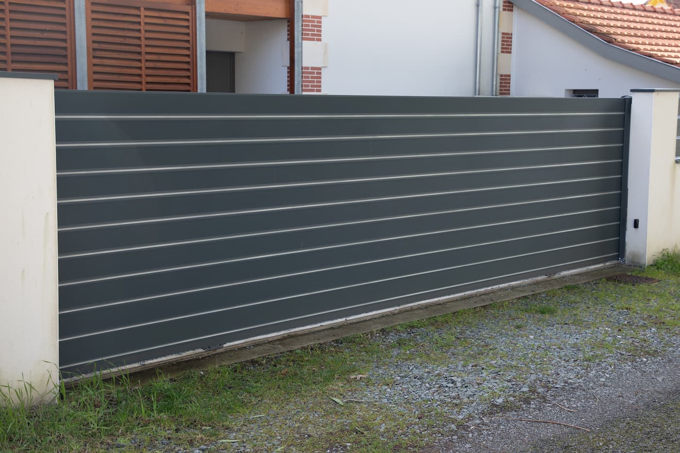 effet mur portail coulissant